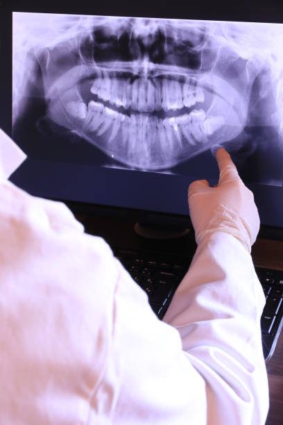 Best Weekend Emergency Dentist in Lakes West, CT