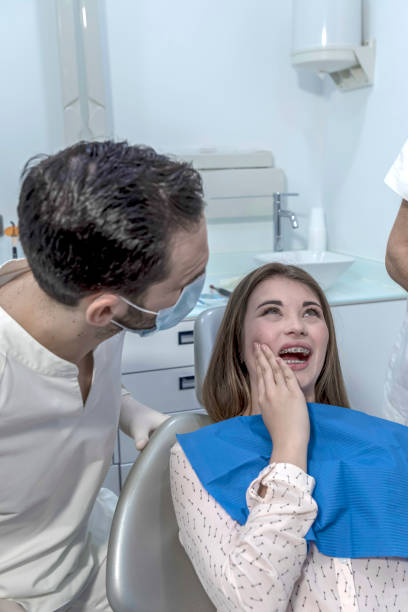 Best Urgent Dental Care for Toothache in Lakes West, CT